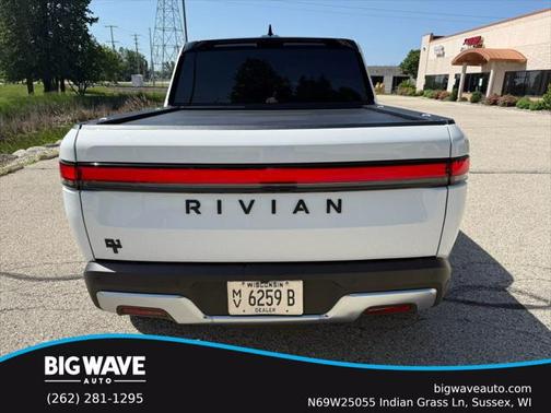 2022 Rivian R1T Adventure
