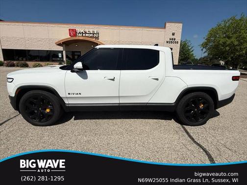 2022 Rivian R1T Adventure