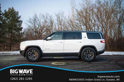 2023 Rivian R1S Adventure