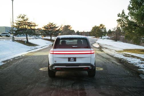 2023 Rivian R1S Adventure