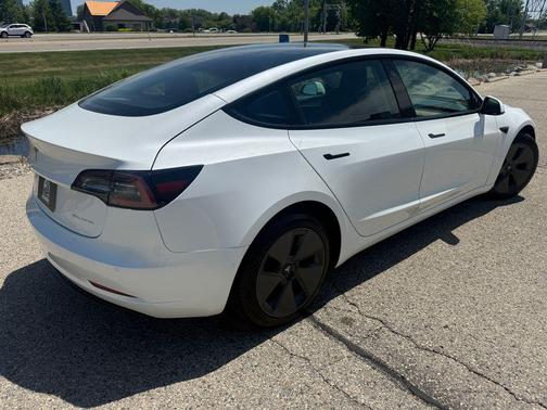 Pearl White Multi-Coat 2021 Tesla Model 3 Long Range