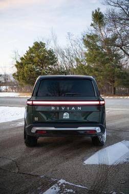 2023 Rivian R1S Adventure
