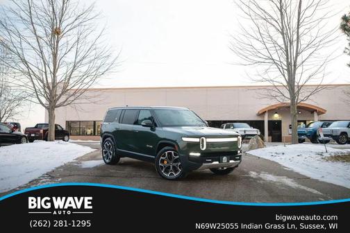 2023 Rivian R1S Adventure