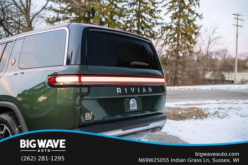 2023 Rivian R1S Adventure