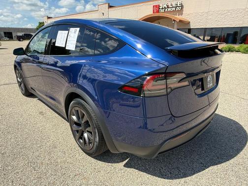 Deep Blue Metallic 2023 Tesla Model X Standard Range