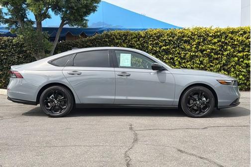 Urban Gray Pearl 2025 Honda Accord