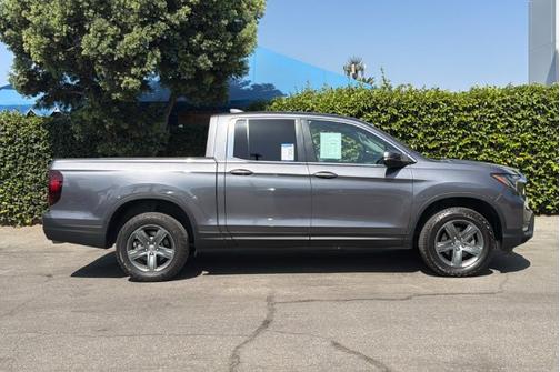 Modern Steel Metallic 2023 Honda Ridgeline