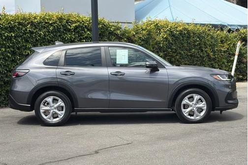 Modern Steel Metallic 2025 Honda HR-V