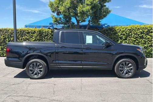 Crystal Black Pearl 2025 Honda Ridgeline
