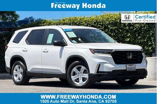 Platinum White Pearl 2024 Honda Pilot