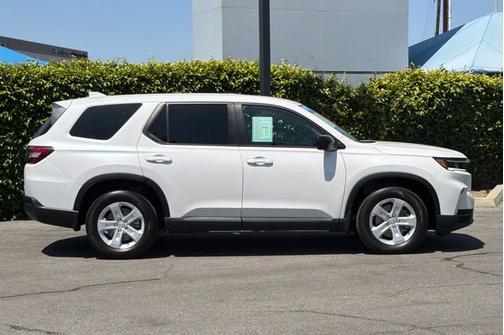 Platinum White Pearl 2024 Honda Pilot