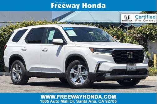 Platinum White Pearl 2023 Honda Pilot