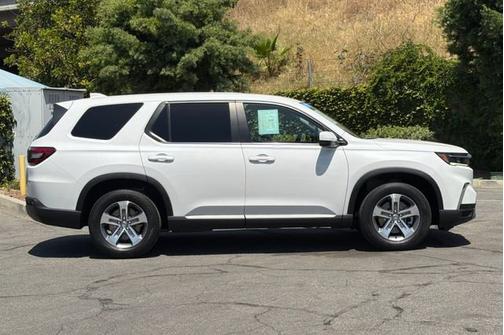 Platinum White Pearl 2023 Honda Pilot
