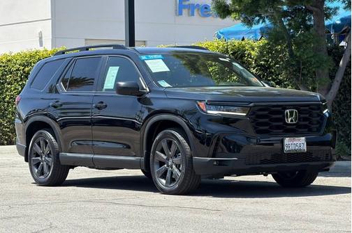 Crystal Black Pearl 2025 Honda Pilot