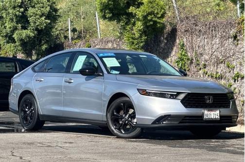 Solar Silver Metallic 2025 Honda Accord