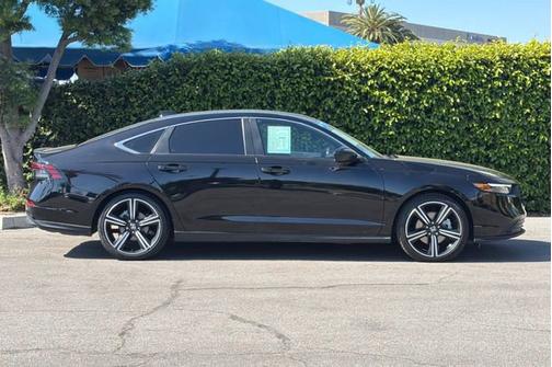 Crystal Black Pearl 2024 Honda Accord Hybrid