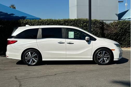 Platinum White Pearl 2024 Honda Odyssey