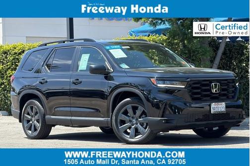 Crystal Black Pearl 2025 Honda Pilot
