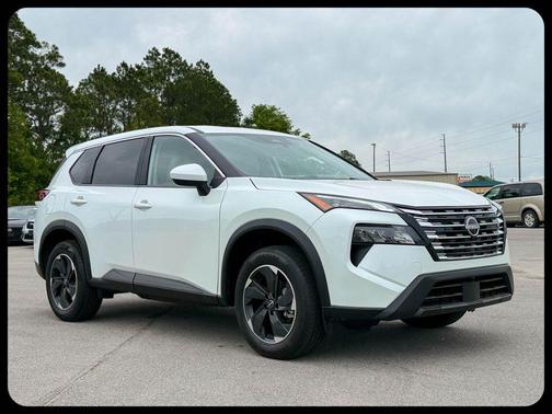 Everest White P 2025 Nissan Rogue SV