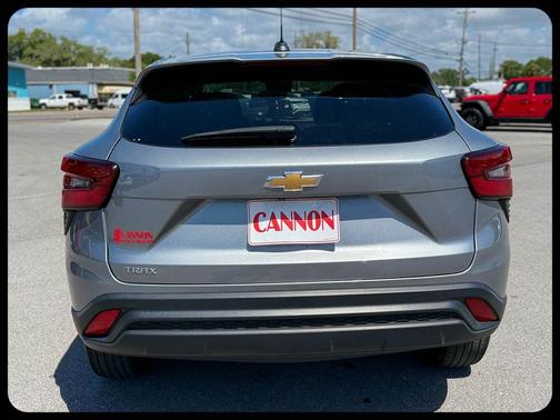 Sterling Gray Metallic 2024 Chevrolet Trax LS