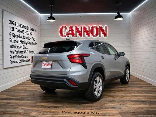 Sterling Gray Metallic 2024 Chevrolet Trax LS