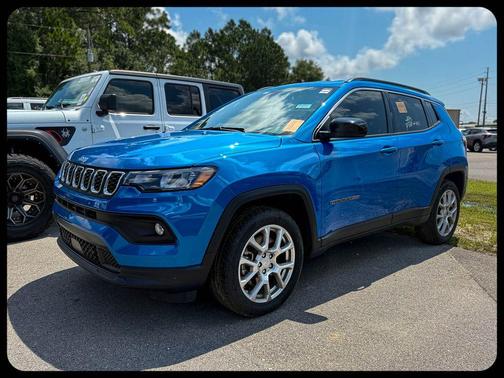 Hydro Blue Pearlcoat 2024 Jeep Compass Latitude Lux