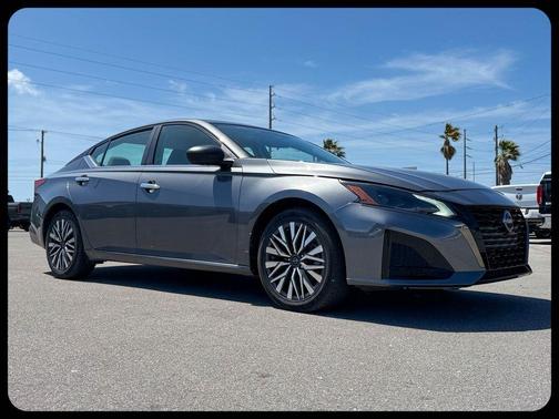 Gun Metallic 2025 Nissan Altima SV