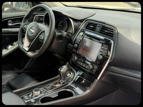 White 2023 Nissan Maxima Platinum