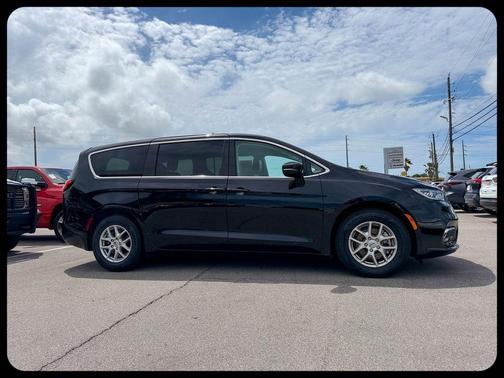 Diamond Black 2024 Chrysler Pacifica Touring-L