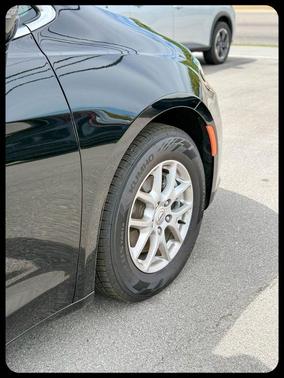 Diamond Black 2024 Chrysler Pacifica Touring-L