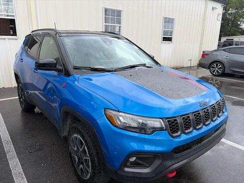 Hydro Blue Pearlcoat 2025 Jeep Compass Trailhawk