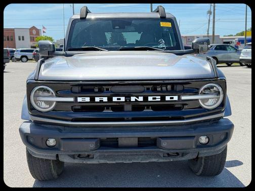 Gray Metallic 2022 Ford Bronco Outer Banks