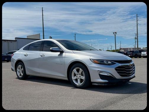 Silver Ice Metallic 2020 Chevrolet Malibu 1LS