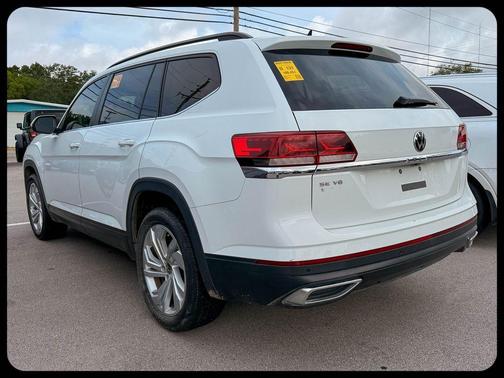 Pure White 2021 Volkswagen Atlas 3.6 V6 SE w/ Technology