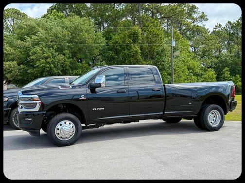 Diamond Black 2026 RAM 3500 Laramie