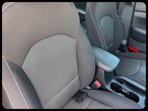 Snow White Pearl 2023 Kia Forte LXS