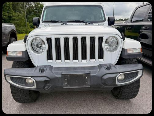 Bright White Clearcoat 2021 Jeep Wrangler Unlimited Sahara