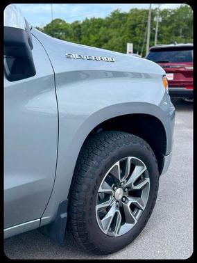 Sterling Gray Metallic 2024 Chevrolet Silverado 1500 LT