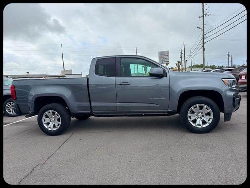 Satin Steel Metallic 2022 Chevrolet Colorado LT