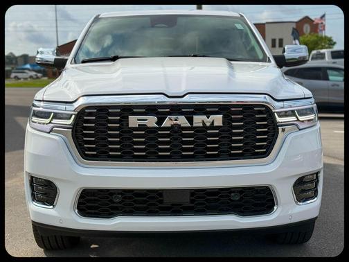 Bright White Clearcoat 2026 RAM 1500 Tungsten