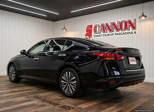 Black 2023 Nissan Altima 2.5 SV