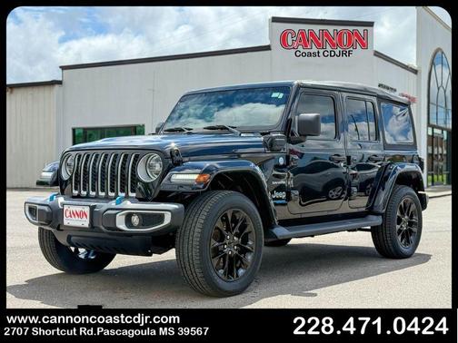 Black Clearcoat 2022 Jeep Wrangler Unlimited 4xe Sahara