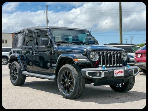 Black Clearcoat 2022 Jeep Wrangler Unlimited 4xe Sahara
