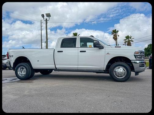 Bright White Clearcoat 2026 RAM 3500 Tradesman