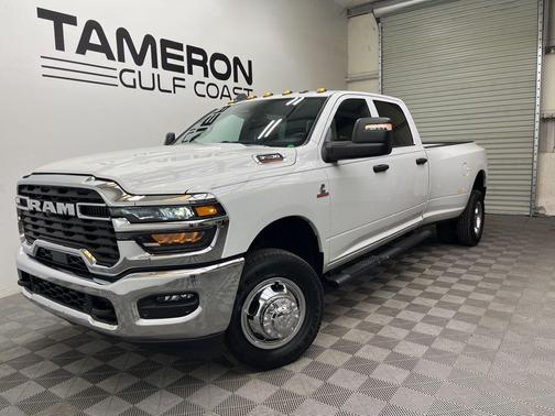 Bright White Clearcoat 2026 RAM 3500 Tradesman