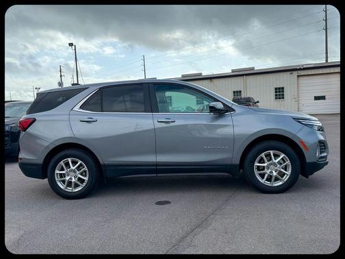 Sterling Gray Metallic 2024 Chevrolet Equinox LT