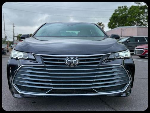 Midnight Black Metallic 2022 Toyota Avalon XLE
