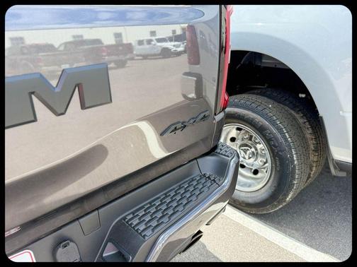 Granite Crystal Clearcoat Metallic 2026 RAM 1500 Big Horn/Lone Star