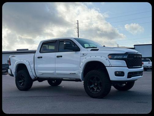Bright White Clearcoat 2025 RAM 1500 Big Horn/Lone Star