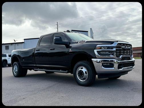 Diamond Black 2026 RAM 3500 Tradesman